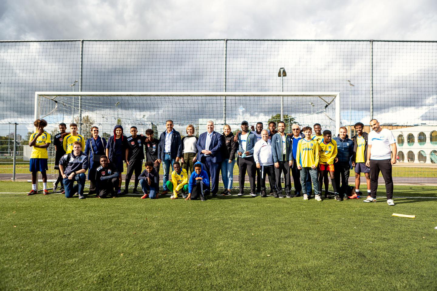 Jonge nieuwkomers leren Nederlands in het Sport & Taal-project