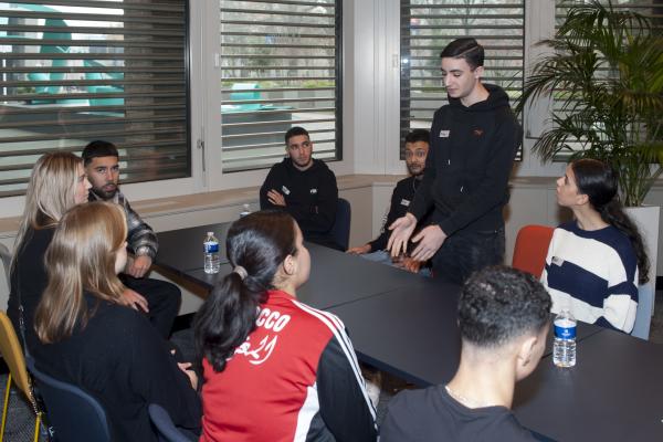 Internationale debatdag bij Kras Kiel