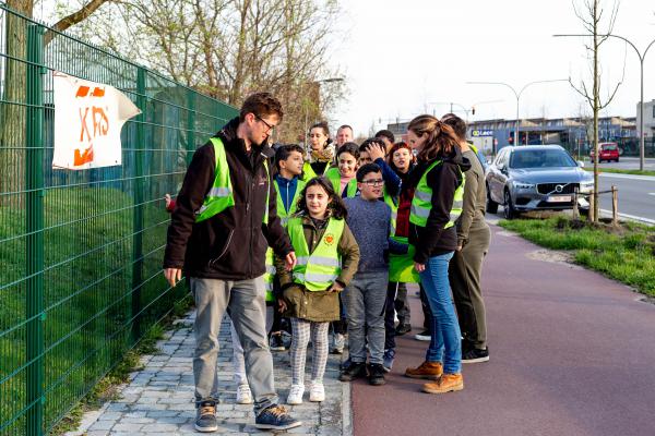 Schepen Jinnih Beels introduceert verkeersspel bij Kras Dam