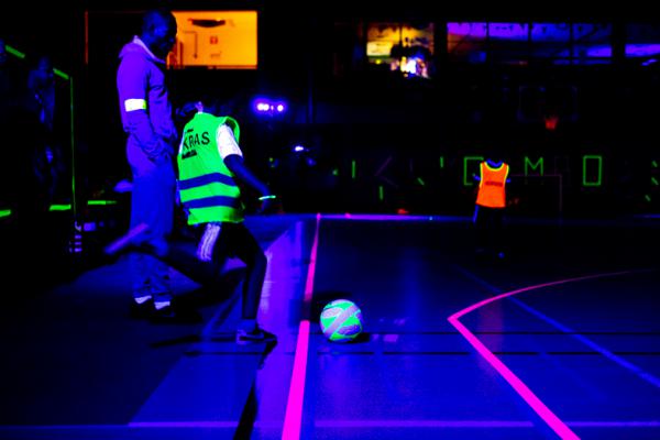 blacklight voetbal