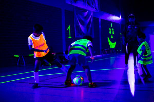 blacklight voetbal