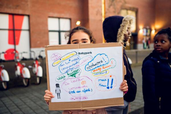 Kielse meisjes brengen de noden van hun wijk in kaart